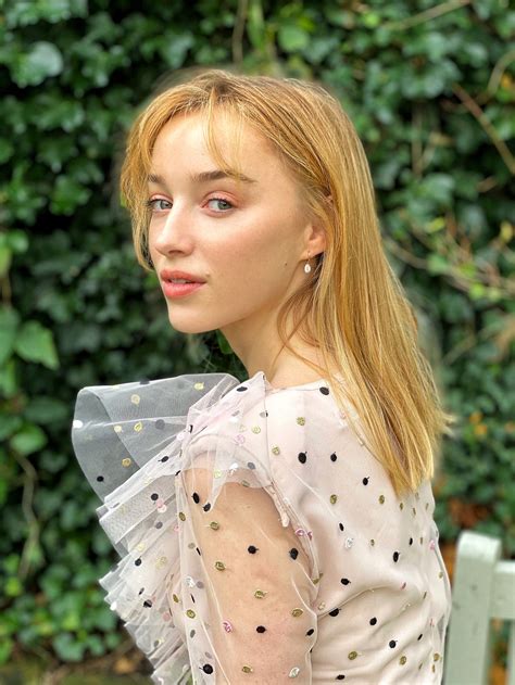 Phoebe Dynevor on Daphne Bridgerton, Sex Scenes, and Season 2